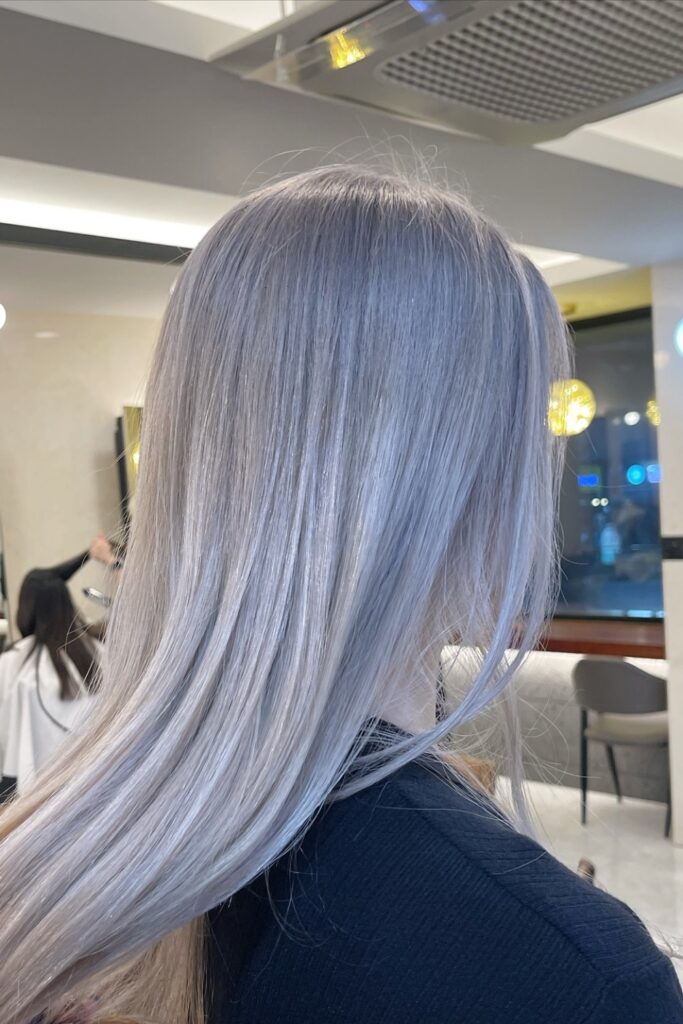Image showing a summer hair trend color which is silver